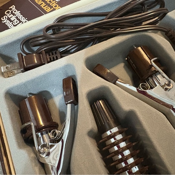 VTG Vidal Sassoon Curling Brush/Iron Travel Set w/Case Model VS 125 Never Used - Picture 4 of 6